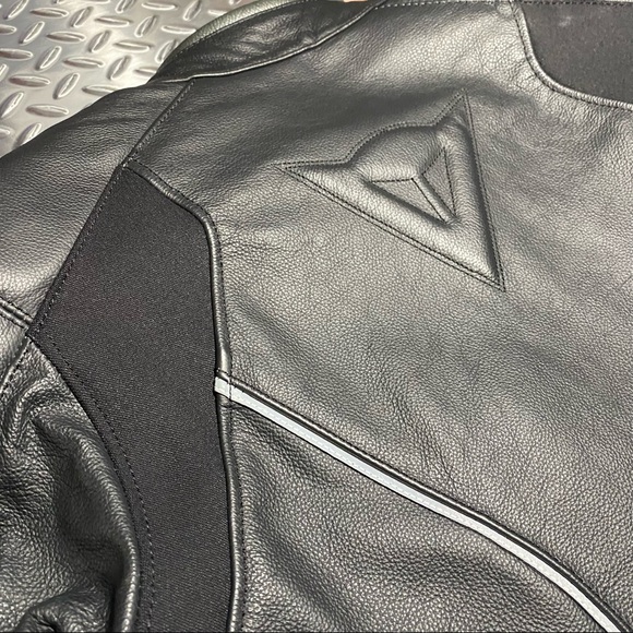 SOLD Dainese Racing D1 Leather Motorcycle Jacket Ladies - Picture 6 of 12